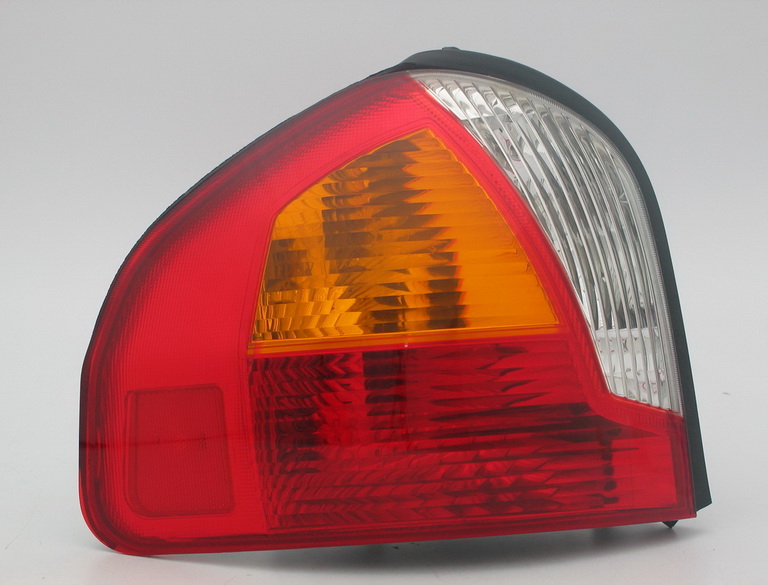 TYC - Фонарь задний левый HYUNDAI SANTA FE 2001-2004